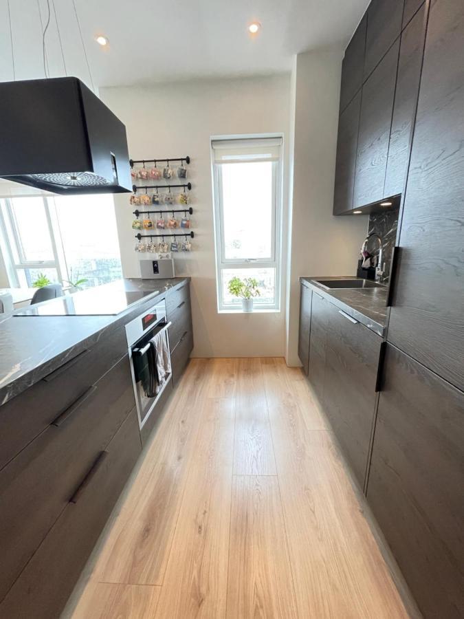 Apartment Efstaleiti 21 *