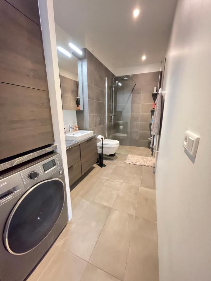 Apartment Efstaleiti 21